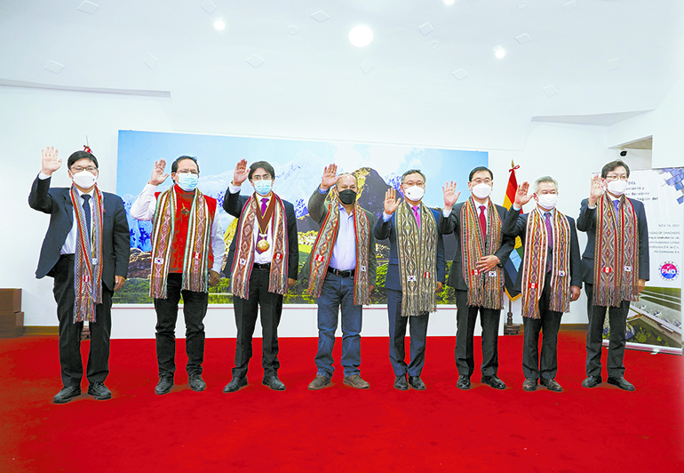 페루 착공식 사진. 11월 19일 페루 현지에서 진행한 착공식 사진. 570만 명 수용 가능한 친환경 공항으로 건설됩니다 페루 착공식 사진. 11월 19일 페루 현지에서 진행한 착공식 사진. 570만 명 수용 가능한 친환경 공항으로 건설됩니다