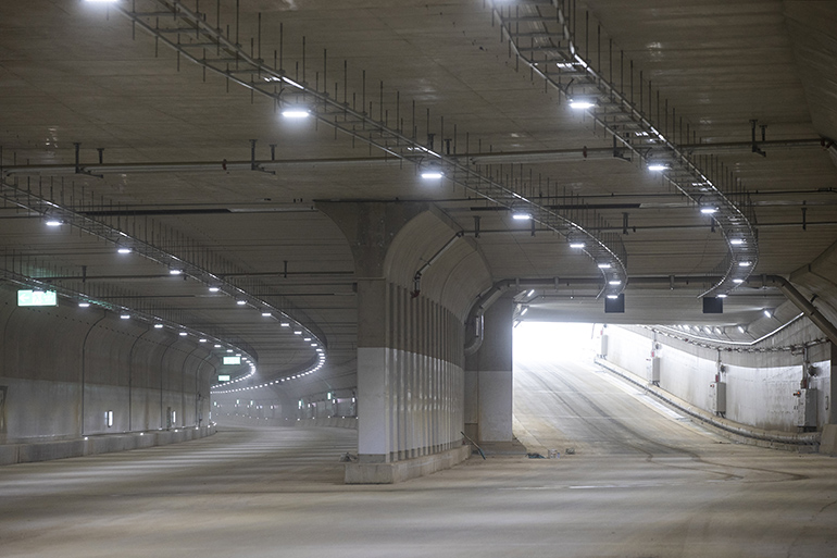 2개의 터널(다솜터널과 램프터널)이 만나는 시점부. 램프터널로 올라서면 ‘국지도 96호선’을 이용할 수 있습니다. 